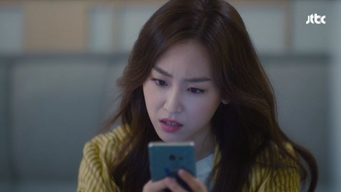 “남사친이 카톡 멀티프로필에 제 사진을 넣어놓고 썸남 행세를 합니다”