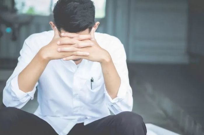 전 남친과 찍은 사진 ‘추억’이라며 간직하는 여친 “이해한다 vs 못 한다”