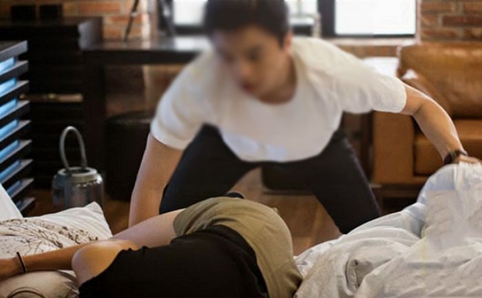 ‘뱀 공포증’ 있는데 첫날밤 신부 허리에서 ‘뱀 문신’ 발견한 새신랑의 반응