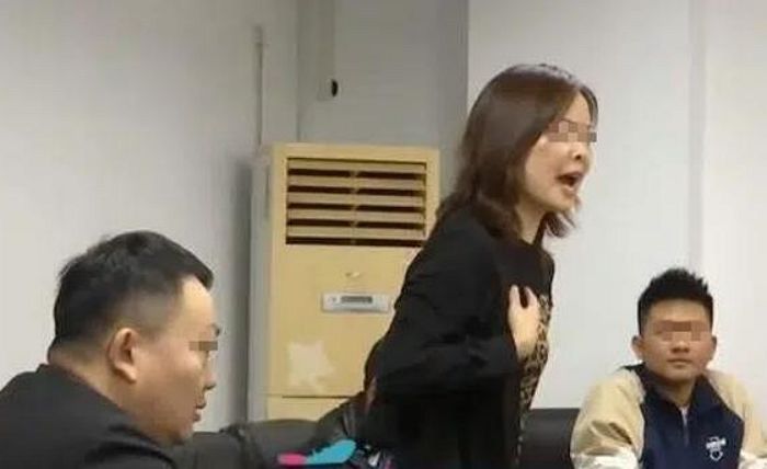 평생 일만 시킨 딸 죽자 보험금 뜯어내 아들 집 사주는 엄마아빠