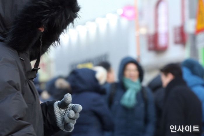 “생각보다 많이 추워요”…월요일인 내일(8일), 전국 흐리고 아침 기온 영하권