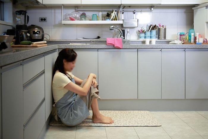 “21살 여동생이 서울대 나온 45살 아저씨가 좋다는데 어떻게 말려야 하나요?”