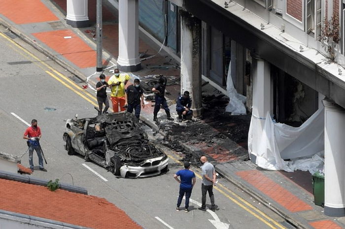 BMW 뽑은 기념으로 친구들과 시승식했다가 건물 들이받아 다같이 숨진 20대 관종남