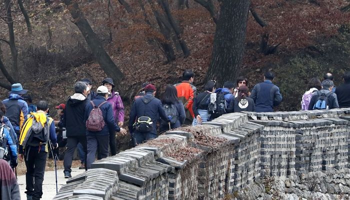 ‘세계 유산’ 남한산성 불법노점상 10년 만에 모두 철거한 이재명 경기지사