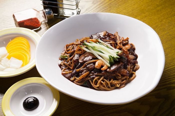 이제 파리바게뜨에서 ‘짜장면’ 배달시켜 먹을 수 있다