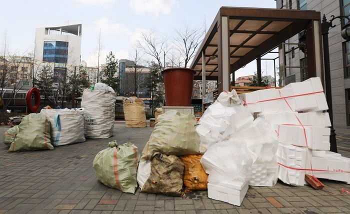 폐비닐서 ‘고급 기름’ 뽑아내는 기술 개발한 국내 연구진