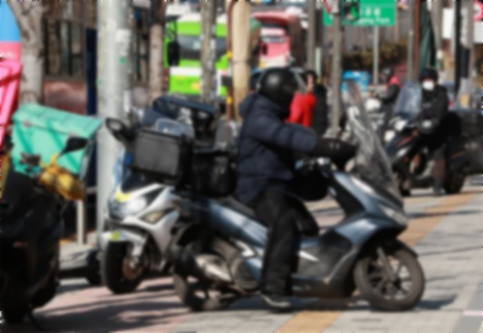 “배달기사들 술판 벌이지 말아주세요”···무인 빨래방 사장님의 간절한 호소
