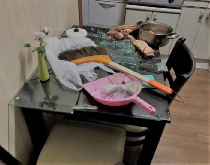 수육 해놓고 기다리던 아내가 비트코인 투자했다는 남편 말에 식탁 박살 내버린 사연
