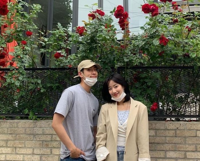 이나은 측 “윤영과 열애 사실 무근···해명할 가치도 없다”