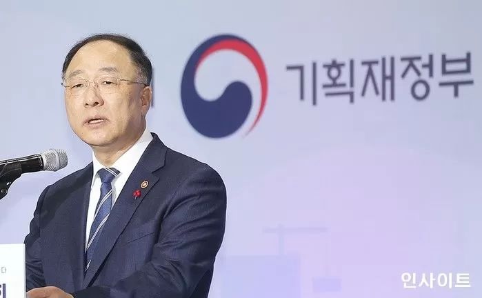 정부, 세금 5천억 쏟아 ‘숙박·외식’ 쿠폰 2300만명에게 뿌린다