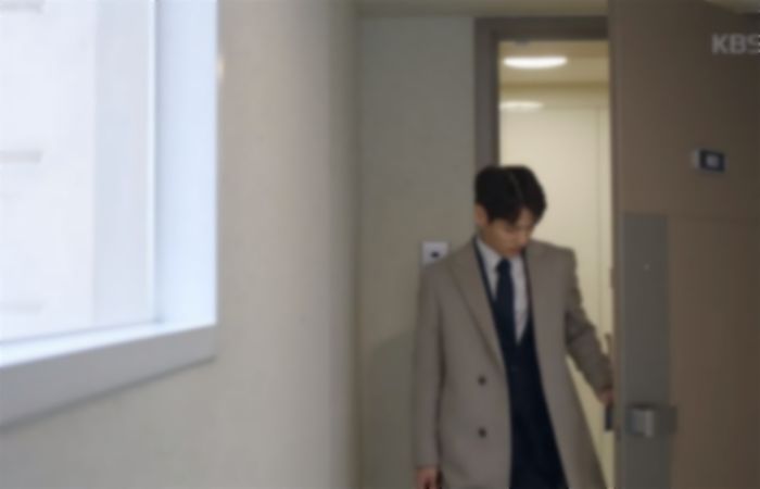 낯선 여자와 커피 마시는 친구 남편 ‘사진 찍어’ 전송해 이혼하게 만든 주책녀