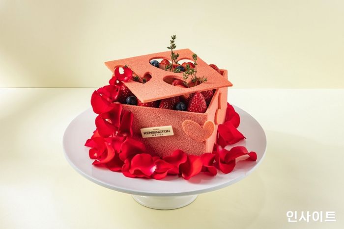 켄싱턴호텔 여의도, 로맨틱 화이트데이를 위한 스페셜 케이크와 디너 메뉴 선보인다