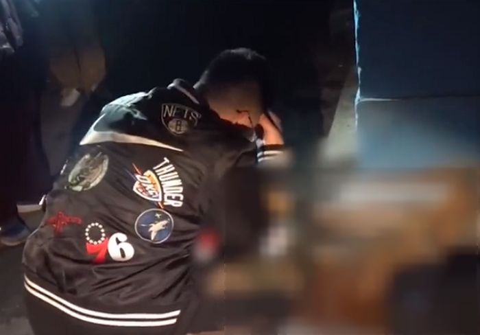 주인 오기만 기다리다 8층서 떨어져 죽은 반려견에 미안해 오열한 주인