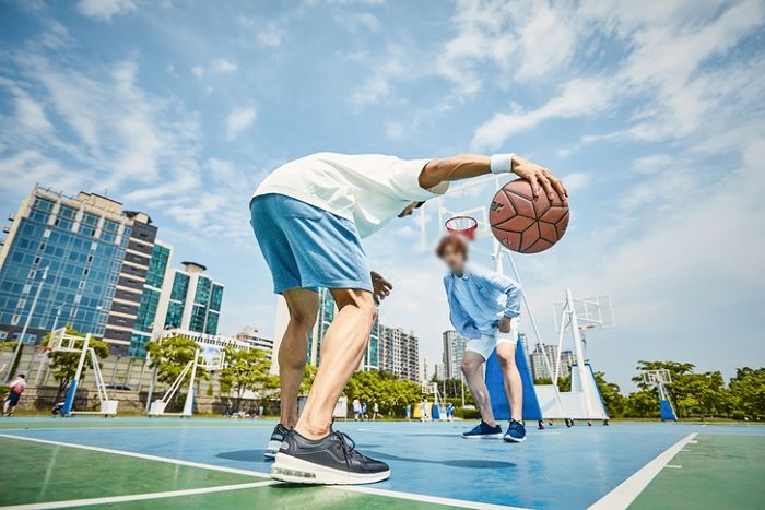 초특급 농구스타 출신 예능인 H씨, 학교폭력 의혹 터져