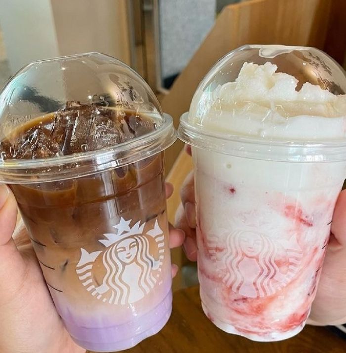 스타벅스가 오늘(16일) 출시한 요거트에 생딸기 가득 넣은 ‘딸기 딜라이트 요거트 블렌디드’