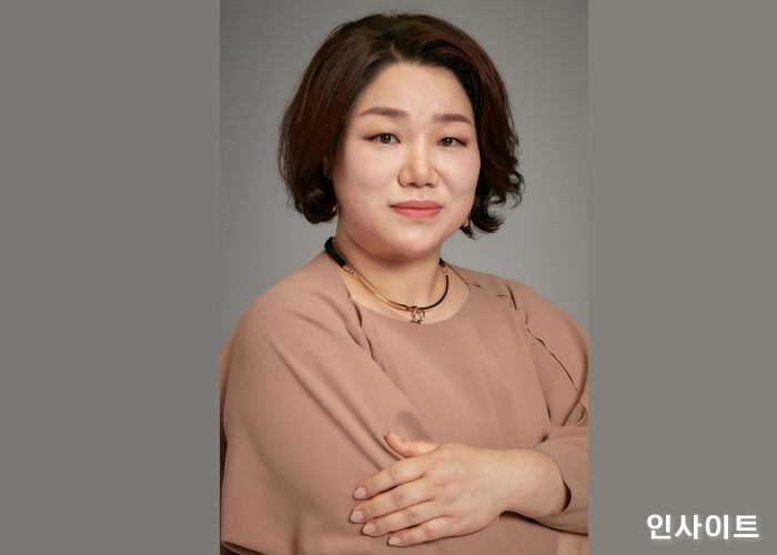 배우 김미화, 옹성우·차은우와 한솥밥 먹는다... 판타지오와 전속 계약