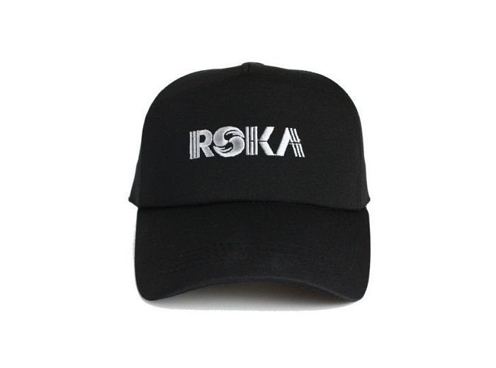 시크한 블랙 컬러에 ‘ROKA’ 로고 조합으로 병사들 사로잡은 육군의 신형 활동모