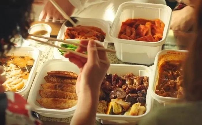 “우리 교수님보다 똑똑해요”...‘막말 갑질’ 배민 리뷰에 많이 배우신 사장님이 남긴 역대급 답글