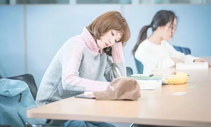 여고 출신 새내기에게 “남자 많이 고팠겠다”며 추근댄 대학 선배의 카톡 내용