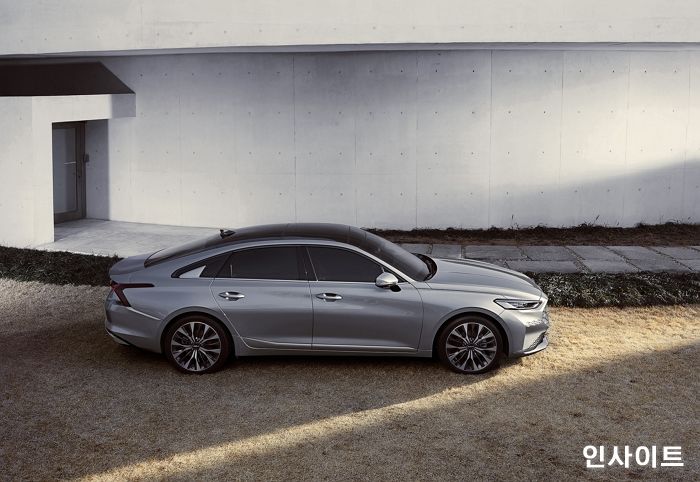 기아, ‘K8’ 사전계약 첫날 18,015대 기록