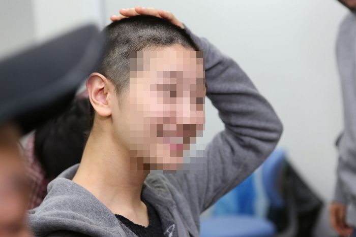 매일 집앞에 찾아오던 집착 구남친, 제가 ‘삭발’한 걸 보고 연락 두절됐습니다