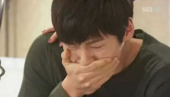 5백만원 주고 연애 코칭 시작한 여친이 ‘원나잇 예찬자’ 코치와 주고 받은 카톡 내용