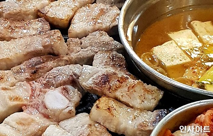 숙성 삼겹살 저격했다가 정육점 사장님들 지적에 고개 숙인 카이스트 출신 정육각 사장