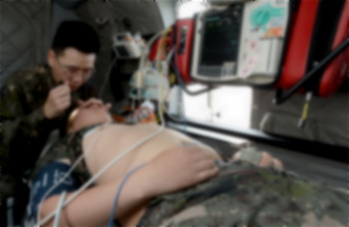 소리 안 들린다는 병사 향해 “나도 가끔 그런다”며 그냥 돌려보낸 군의관