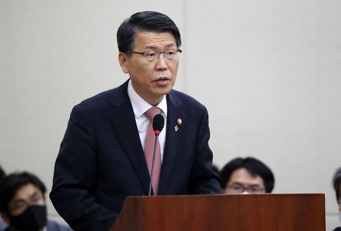 문재인 정부 “가상화폐 세금은 받아도 투자자들 보호할 생각은 없다”