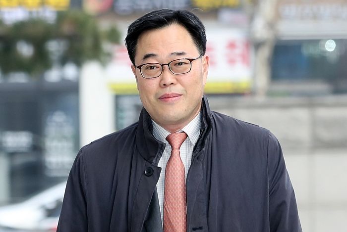 “여성 군대가라는 건 저급한 발상”이라는 민주당 전 의원은 ‘병역 면제’ 받았다