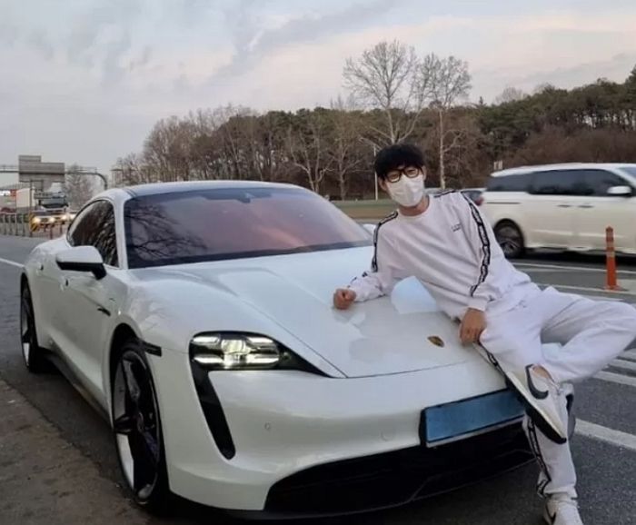 월 1억 버는 괴물쥐가 ‘포르쉐 타이칸’ 이어 새로 뽑으려 하는 슈퍼카 정체