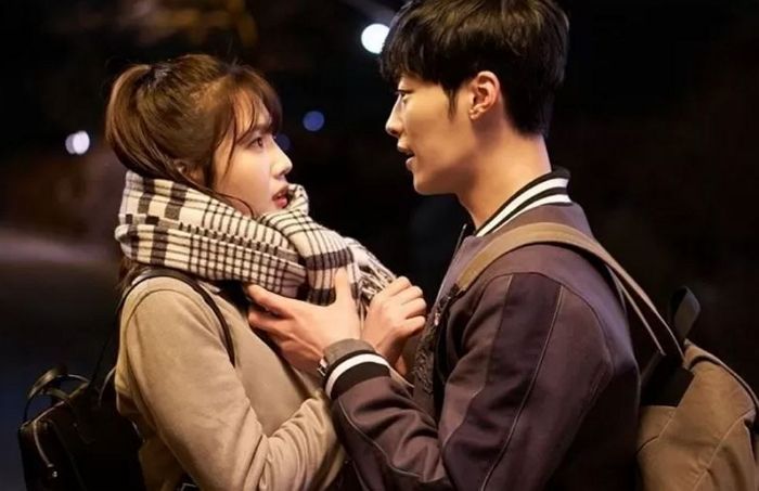 추위 잘 타는 여친이 남사친에게 ‘겉옷’ 빌려 입고 왔다면 “이해 된다 vs 절대 안 된다”