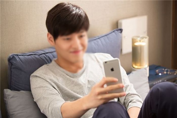 “여자친구 계좌에 실수로 200만원 보냈는데 그 후로 전화통화가 안됩니다”