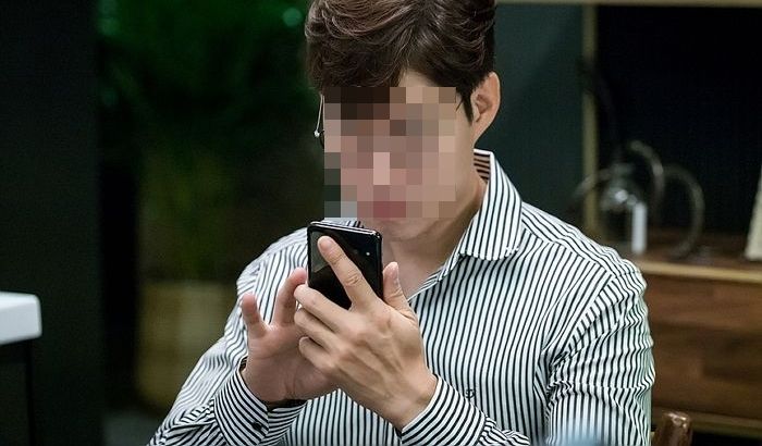 ‘랜덤채팅’ 어플서 10대 여학생들에게 작업 걸다 아내에게 걸린 남편