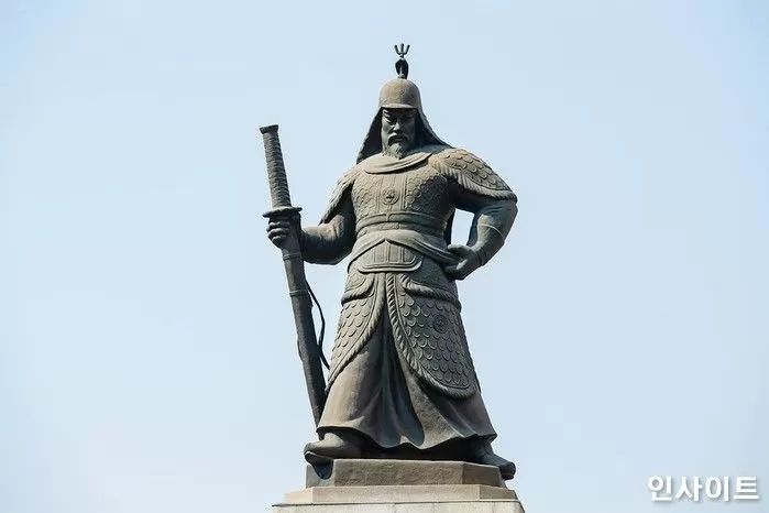 왜군이 쏜 총에 맞아 ‘노량해전’에서 전사한 이순신 장군 죽음의 미스터리