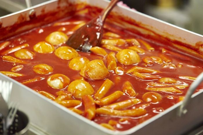 분식집 사장님이 당근마켓서 떡볶이 1인분씩 ‘무료 나눔’ 하자 벌어진 일