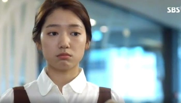 넷이 와서 음료 두잔 시키는 남자 손님들 ‘아빠 미소’ 짓게 만든 여알바생의 한마디