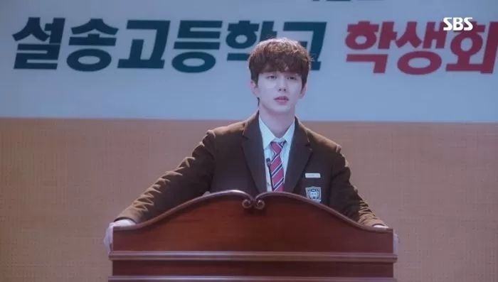 뚱뚱해서 ‘비만 검사’ 받아야 하는 여학생에게 반장이 보낸 ‘스윗 카톡’