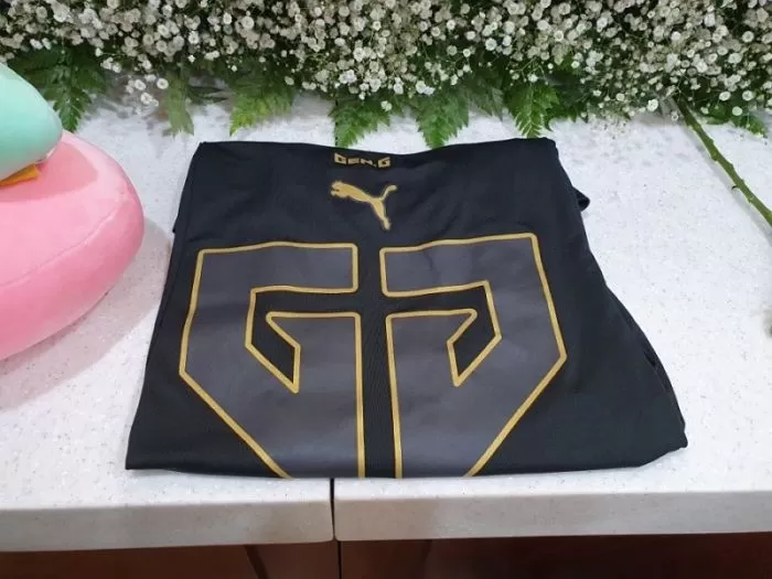 ‘한강 사망 대학생’이 젠지 팬이었다는 소식에 빈소에 ‘유니폼’ 보내준 젠지