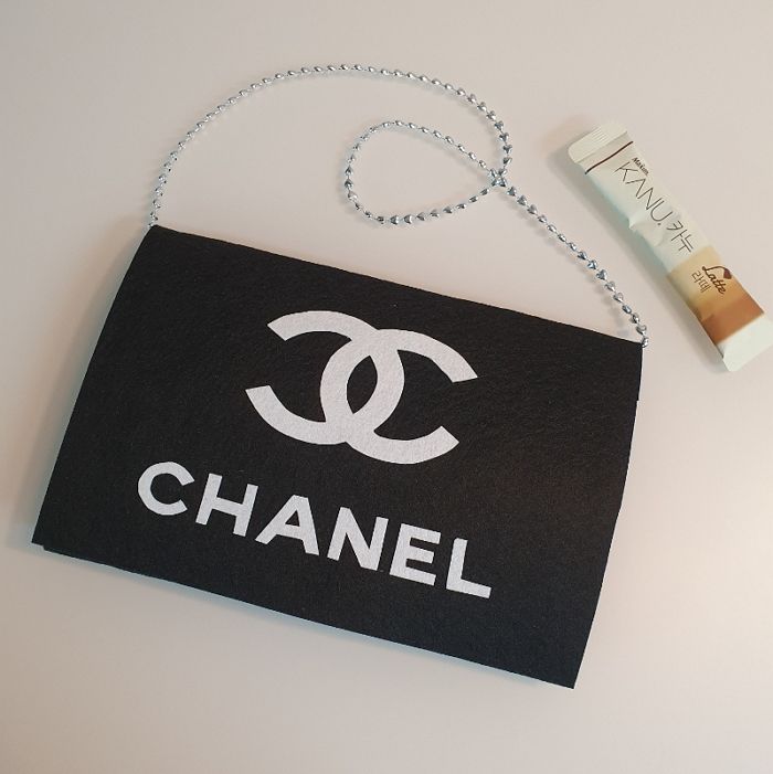 어린이집 다니는 아들이 ‘어버이날’ 엄마에게 플렉스 한 세상에 하나뿐인 ‘샤넬백’