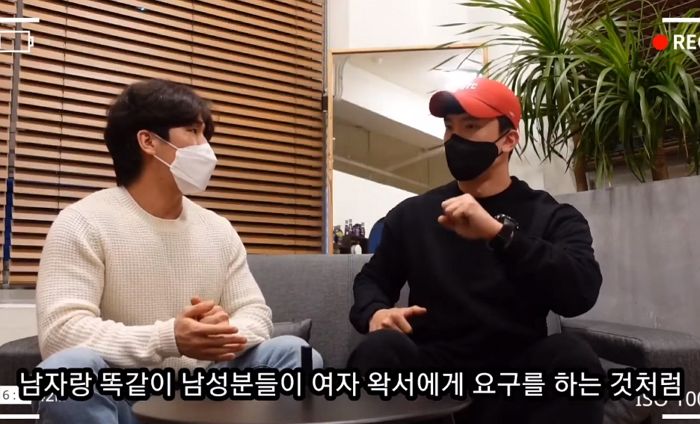 남자 왁서가 ‘브라질리언’ 왁싱하는 여성 손님들에게 받는 충격적인 제안