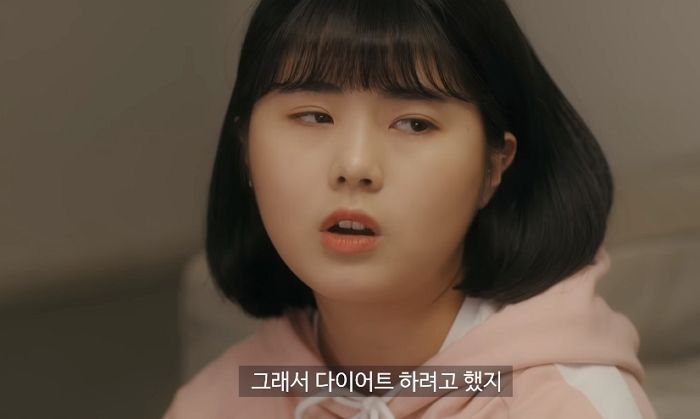 살찐 여친 자존감 올려주려고 친구에게 ‘번호 따기’ 알바 시킨 남성이 보게 된 광경
