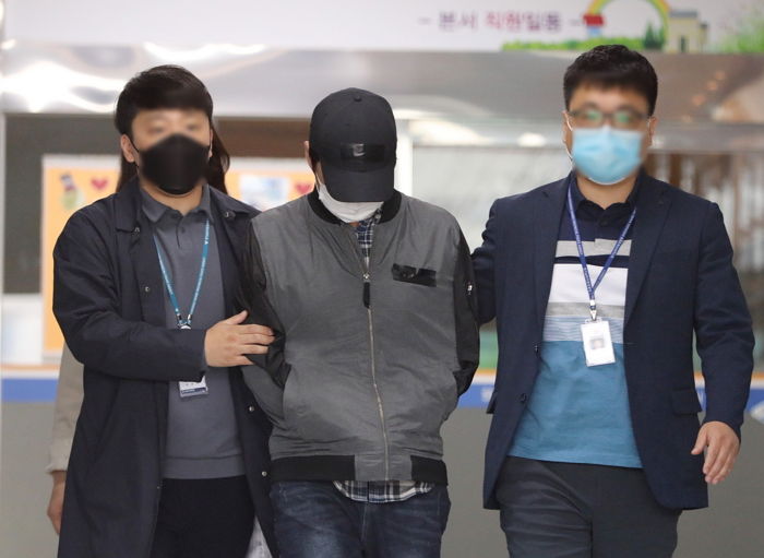 태어나자마자 ‘베이비박스’에 버려진 아기···입양 집에서 폭행당해 의식 불명