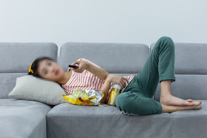 현금 1천억 있는데 직업이 없는 사람 “백수다 VS 아니다”