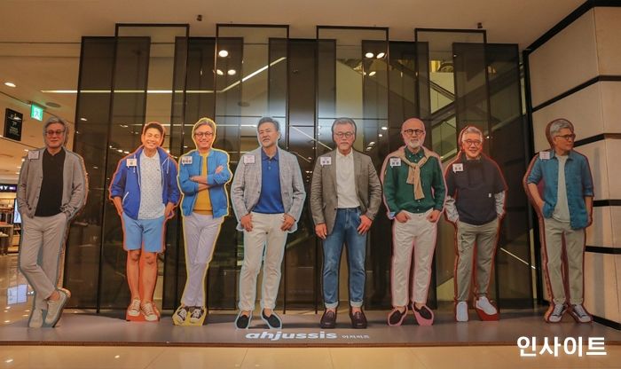 현대백화점 신촌점, 가정의달 맞아 시니어 인플루언서와 마케팅 나선다