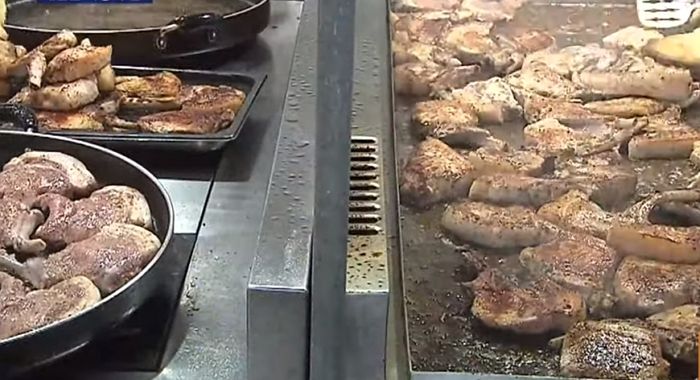 스승의 날 제자들 위해 ‘토마호크 스테이크’ 500인분 구워준 여고 선생님들