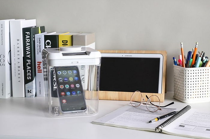 금욕 시간 동안 ‘담배·스마트폰·게임기’ 넣어두면 망치로 내리쳐도 절대 못 꺼내는 ‘금욕 상자’