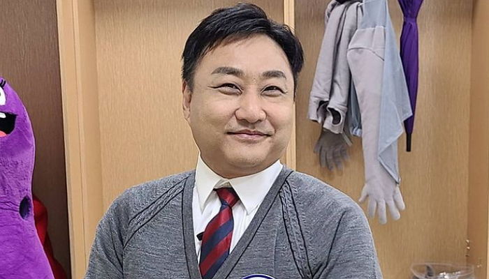 ‘성년식 선물’로 주려고 딸 태어난 날 길거리 돌아다니며 신문 사모은 ‘멋진 아빠’ 김수용