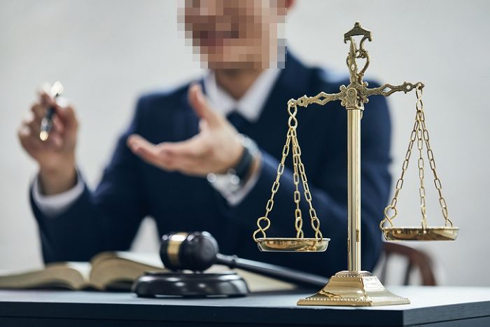 “결혼 사실 숨기고 사귀면서 수백만원 빌려 간 ‘유부남 검사’ 감찰해 주세요”