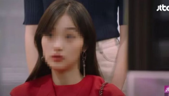 구매한 케이크 상했다며 환불해주겠다는 알바생에게 직접 먹게 한 손님